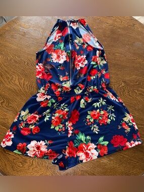 Shorts Floral Romper, size medium
